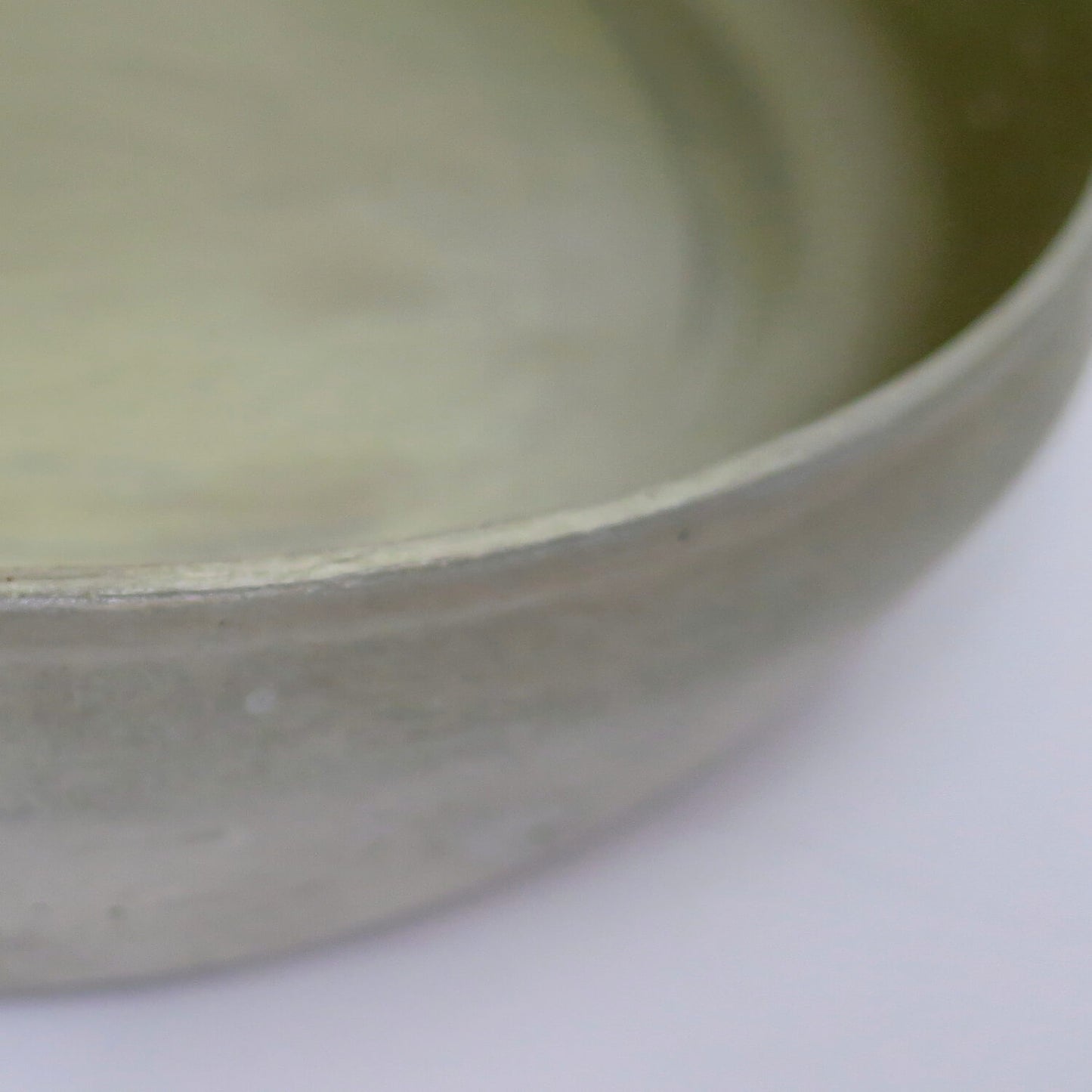 Gilded Stone | Light Grey and Gold Japanese Bowl | 01