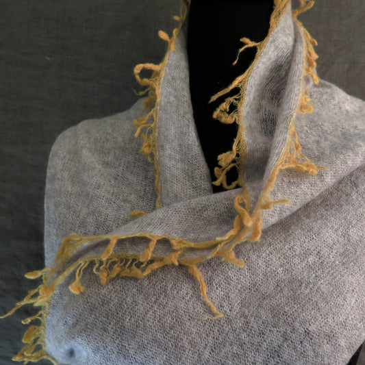 Mongolian cashmere wrap | Soft grey with ochre fringe
