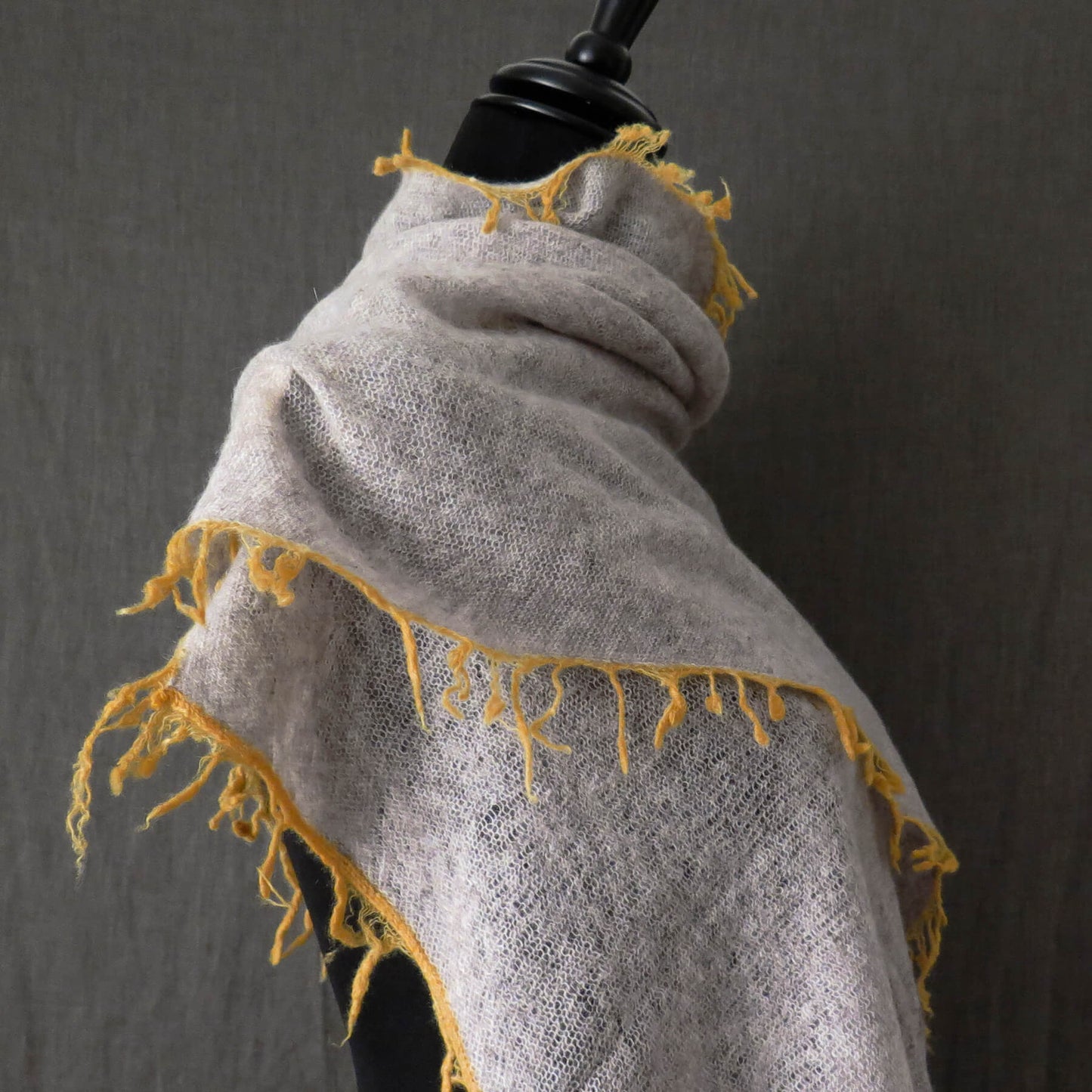 Mongolian cashmere wrap | Soft grey with ochre fringe