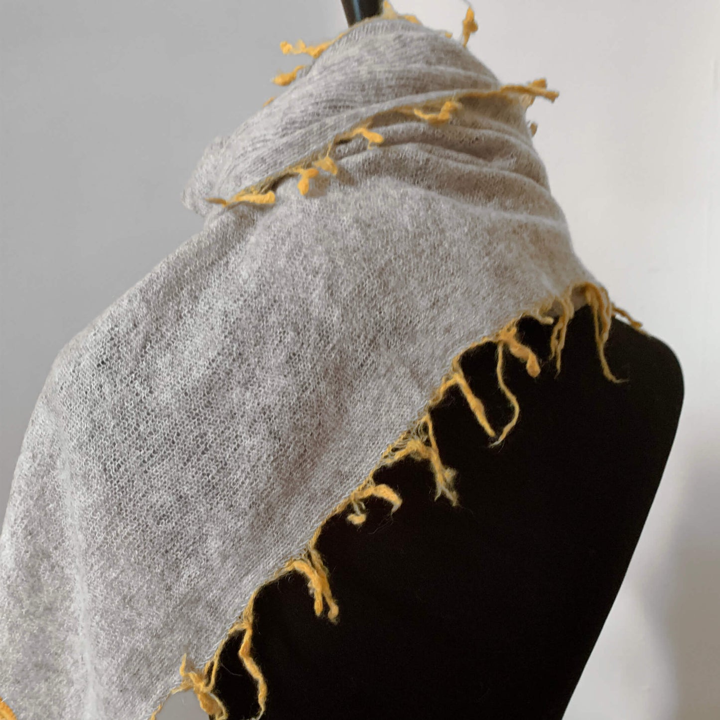 Mongolian cashmere wrap | Soft grey with ochre fringe