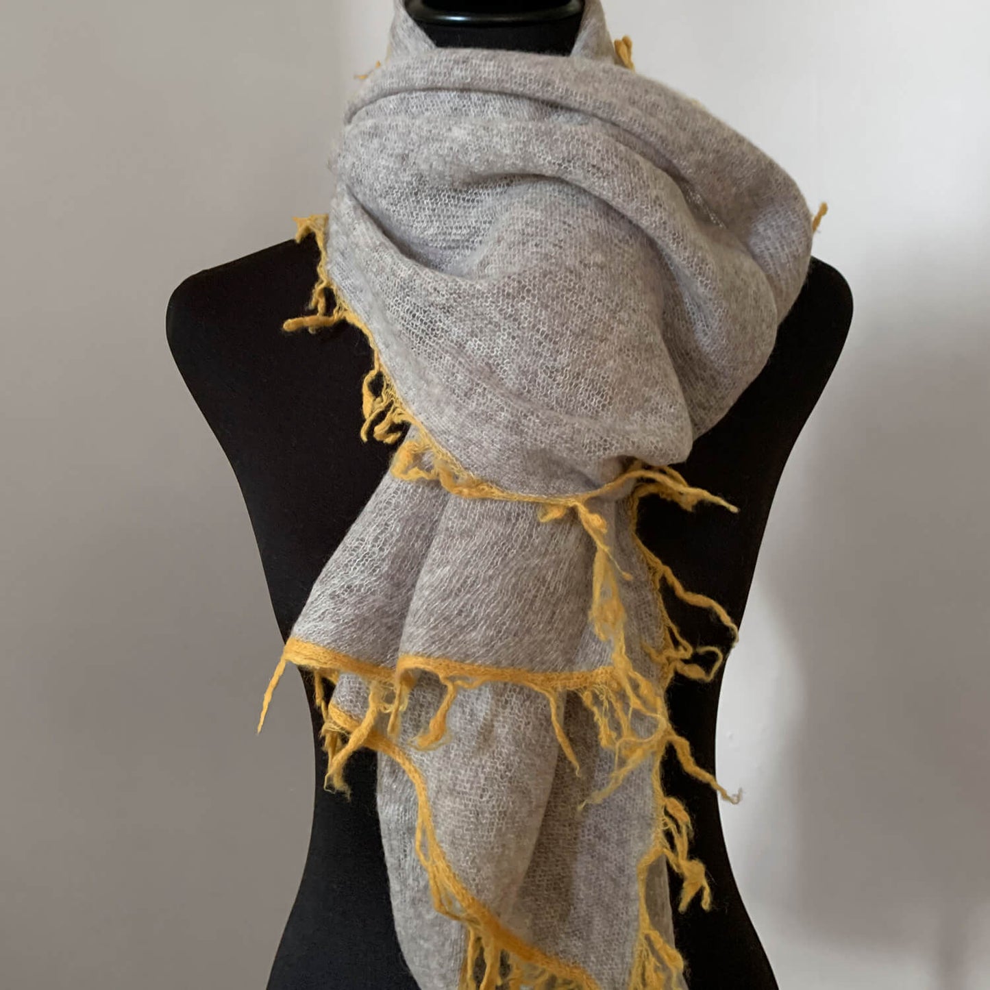 Mongolian cashmere wrap | Soft grey with ochre fringe